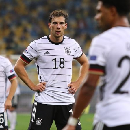 Mit Glück und Goretzka: Deutschland zittert sich ins Achtelfinale!