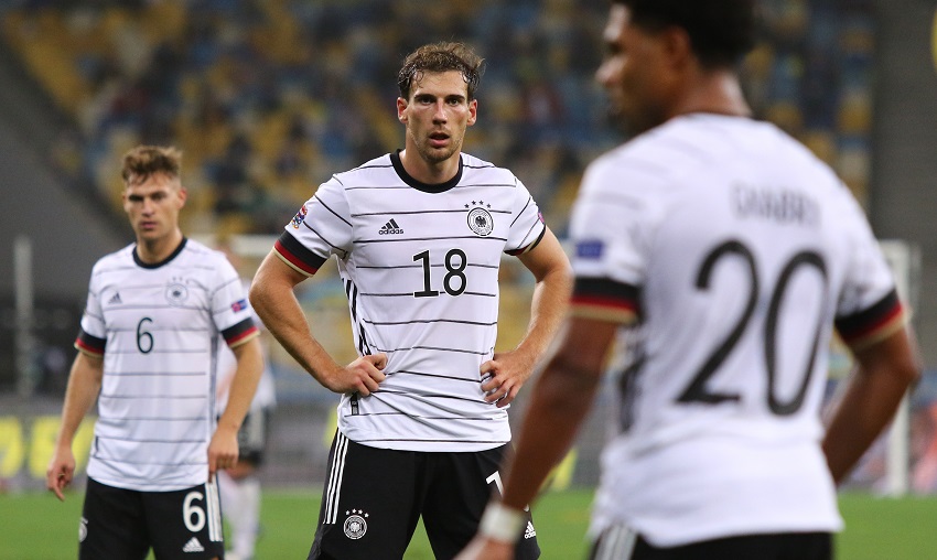 Mit Glück und Goretzka: Deutschland zittert sich ins Achtelfinale!